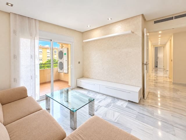 4 makuuhuone Huoneisto myytävänä paikassa Torremolinos mukana uima-altaan 
autotalli - 410 000 € (Ref: 10121183)
