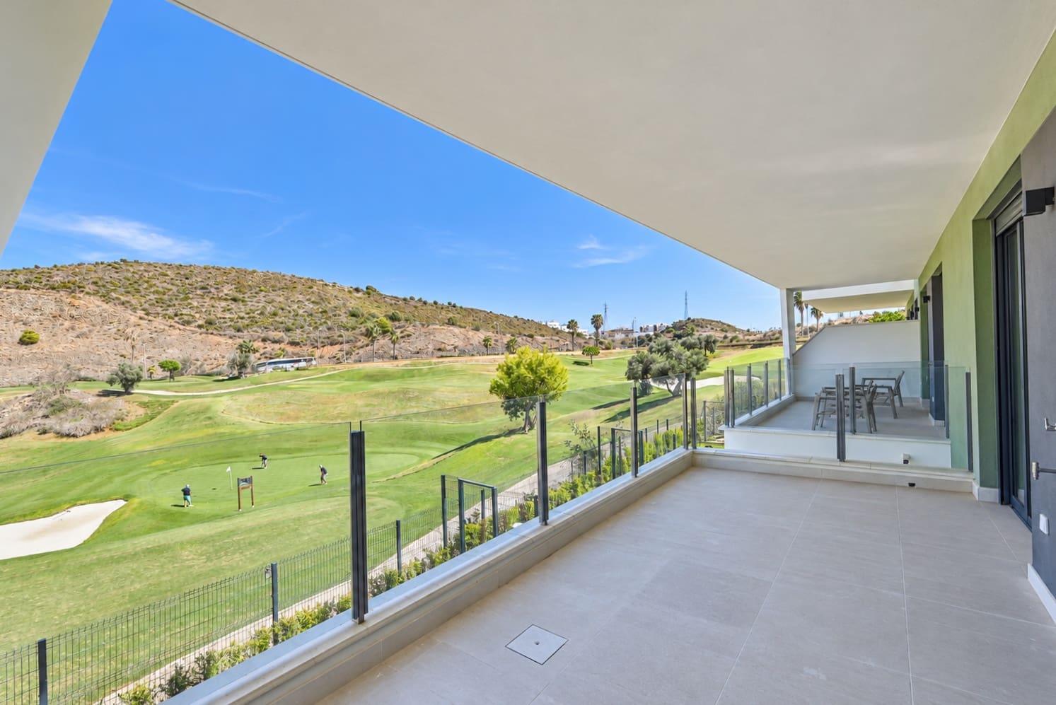 3 makuuhuone Huoneisto myytävänä paikassa La Cala de Mijas mukana uima-altaan 
autotalli - 469 000 € (Ref: 10127508)