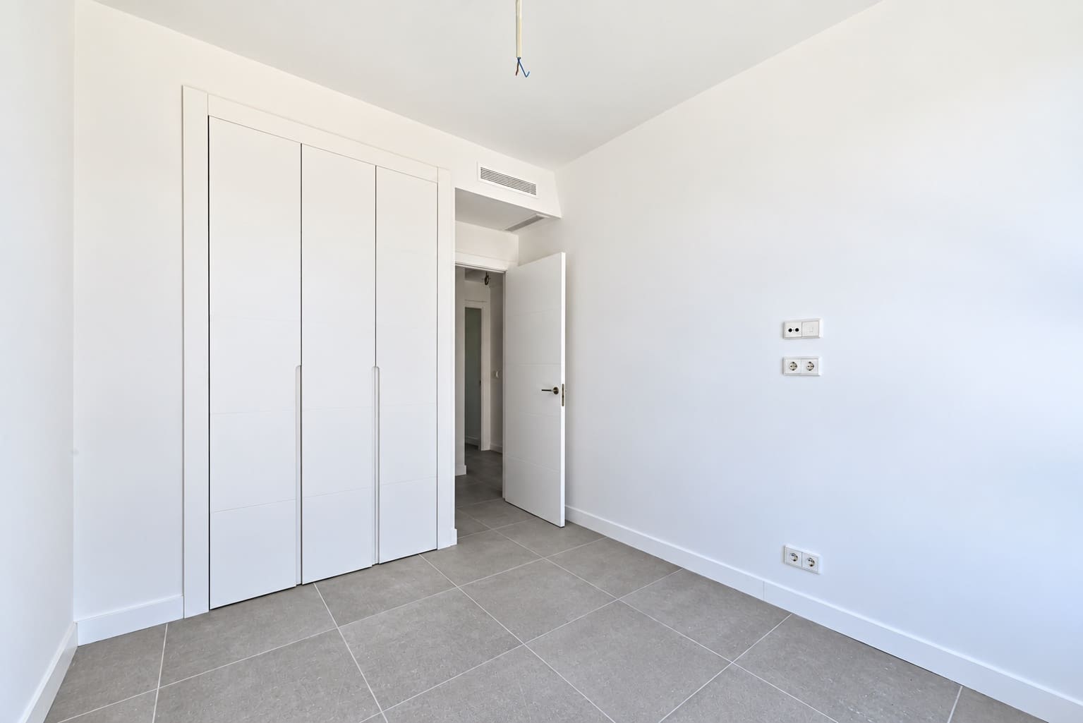 3 makuuhuone Huoneisto myytävänä paikassa La Cala de Mijas mukana uima-altaan 
autotalli - 469 000 € (Ref: 10127508)