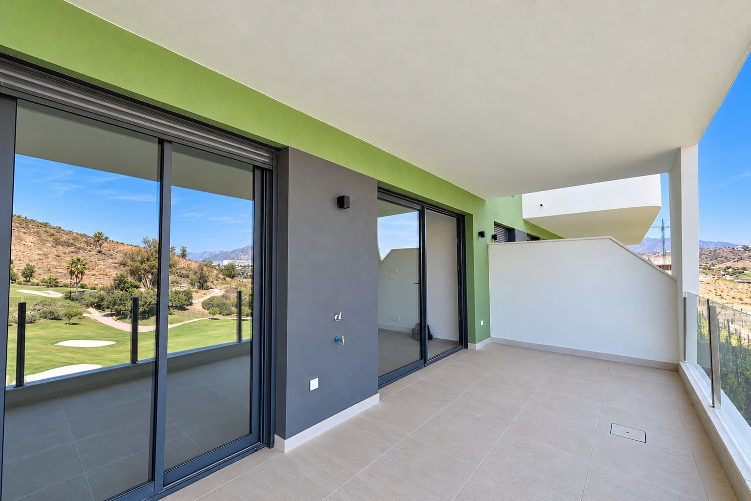 3 makuuhuone Huoneisto myytävänä paikassa La Cala de Mijas mukana uima-altaan 
autotalli - 469 000 € (Ref: 10127508)