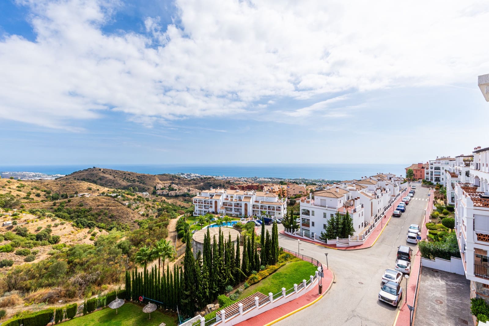 2 slaapkamer Appartement te koop in Calahonda met zwembad garage - € 369.000 (Ref: 10131034)