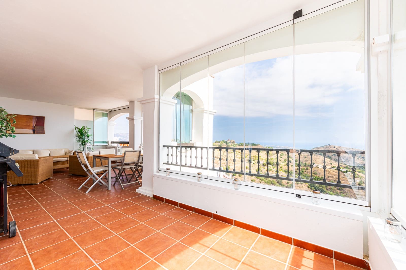 2 slaapkamer Appartement te koop in Calahonda met zwembad garage - € 369.000 (Ref: 10131034)