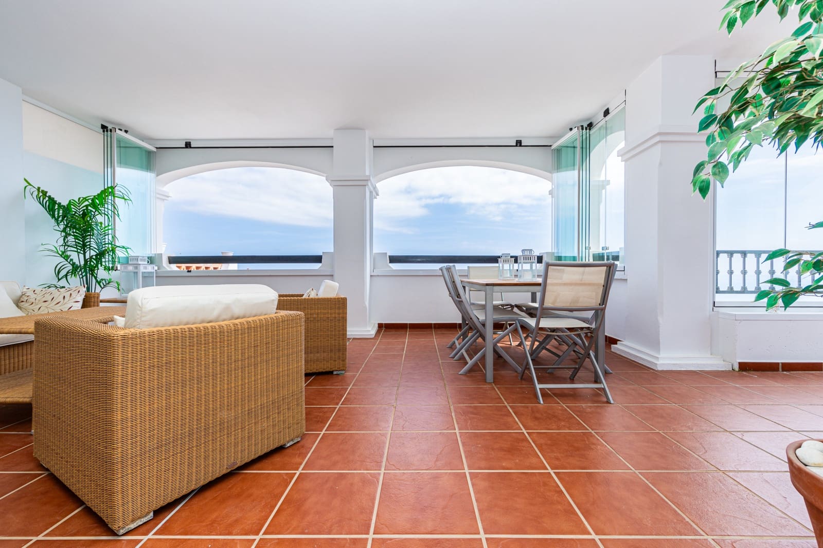 2 slaapkamer Appartement te koop in Calahonda met zwembad garage - € 369.000 (Ref: 10131034)