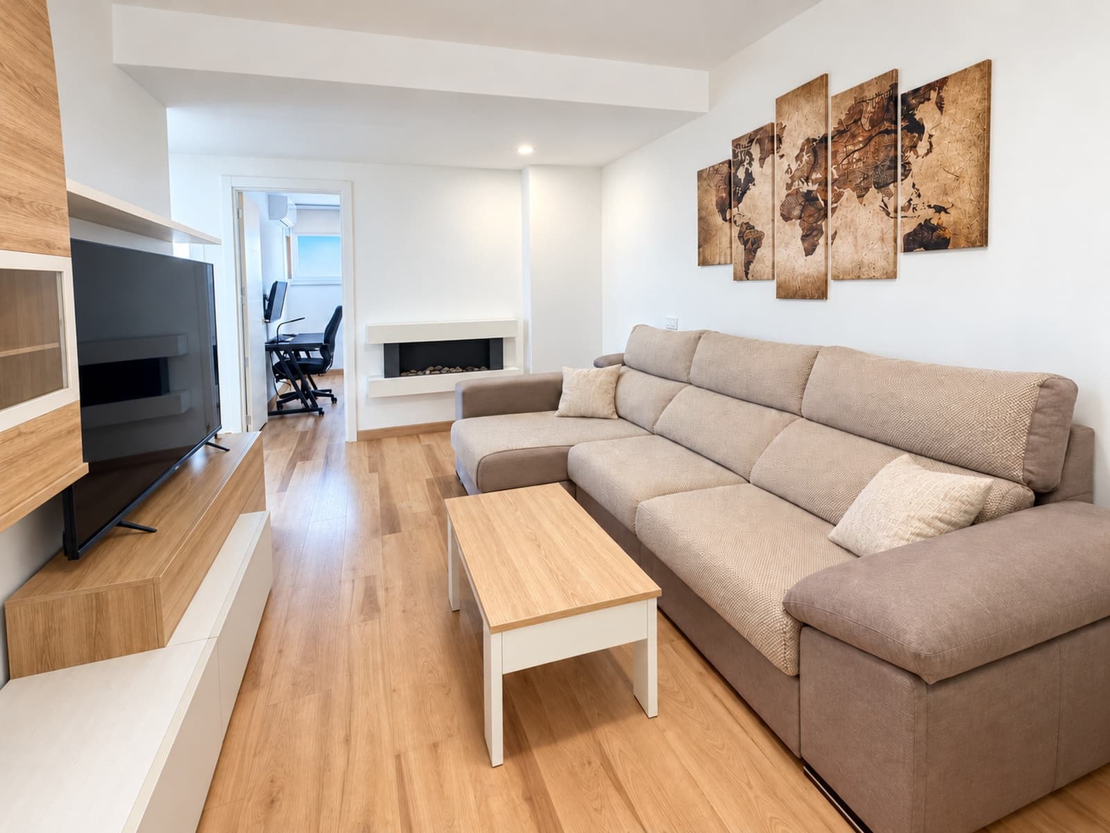 4 makuuhuone Omakotitalo myytävänä paikassa Arroyo de la Miel mukana uima-altaan 
autotalli - 475 000 € (Ref: 10135522)