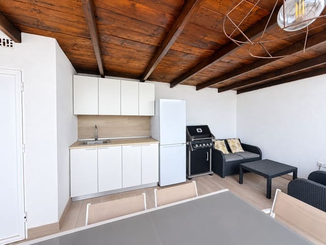 4 makuuhuone Omakotitalo myytävänä paikassa Arroyo de la Miel, Benalmádena mukana uima-altaan 
autotalli - 475 000 € (Ref: 10135522)