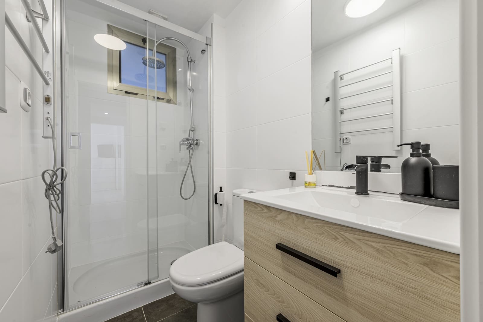 3 sypialnia Penthouse na sprzedaż w La Cala de Mijas z basenem garażem - 545 000 € (Ref: 10138985)