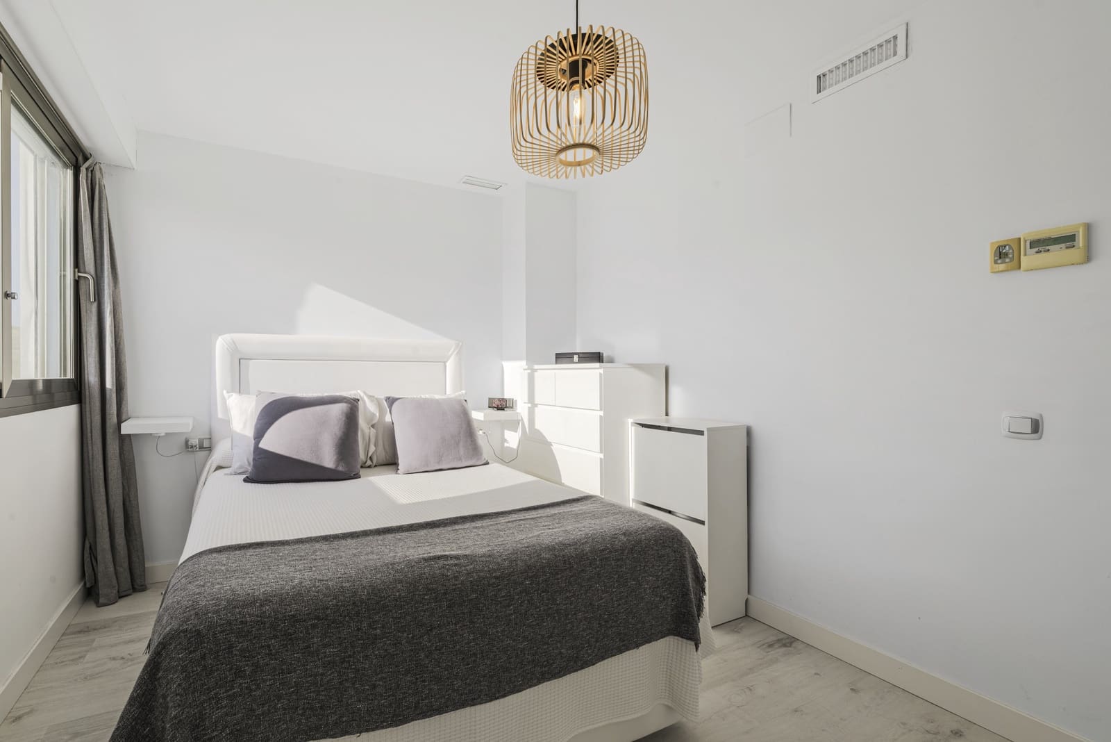 3 sypialnia Penthouse na sprzedaż w La Cala de Mijas z basenem garażem - 545 000 € (Ref: 10138985)