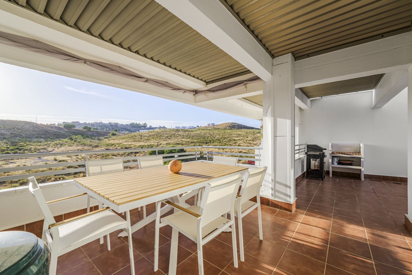 3 sypialnia Penthouse na sprzedaż w La Cala de Mijas z basenem garażem - 545 000 € (Ref: 10138985)