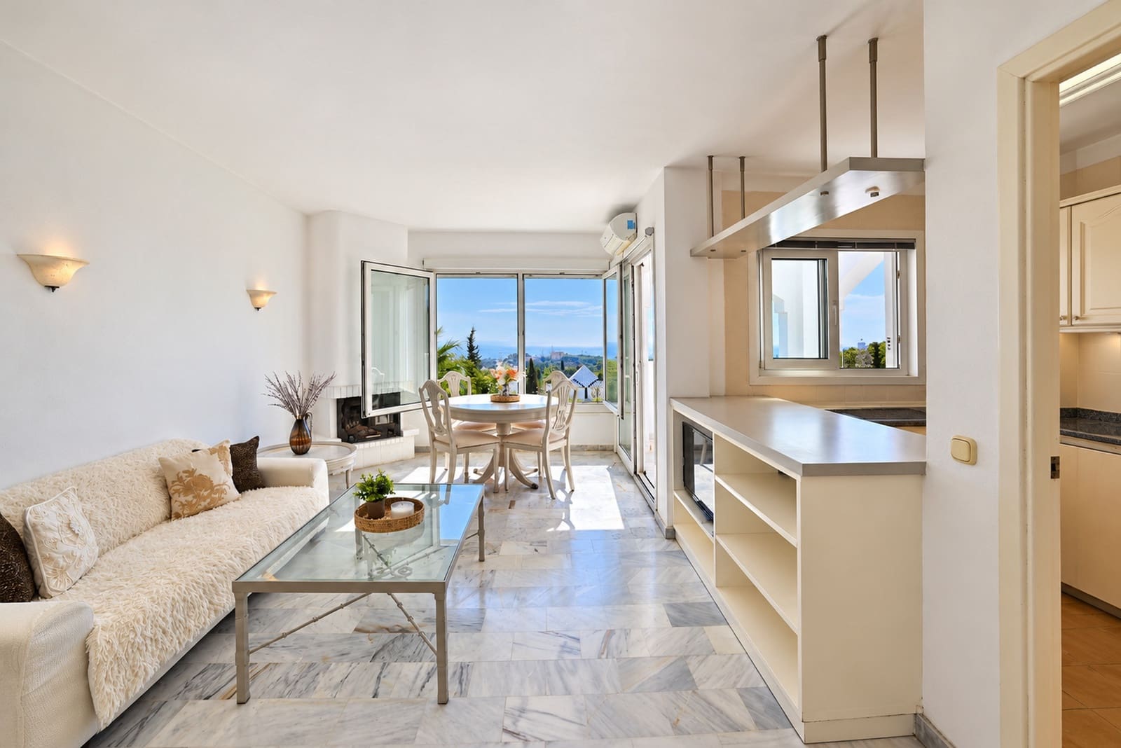 2 soverom Penthouse til salgs i Marbella med svømmebasseng garasje - € 390 000 (Ref: 10154501)
