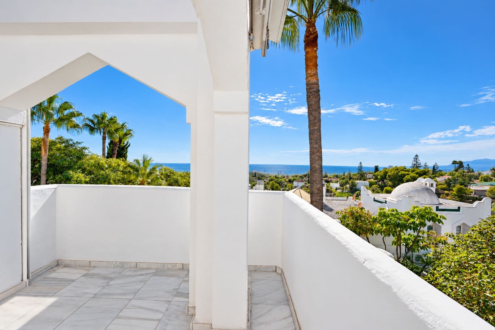 2 soverom Penthouse til salgs i Marbella med svømmebasseng garasje - € 390 000 (Ref: 10154501)