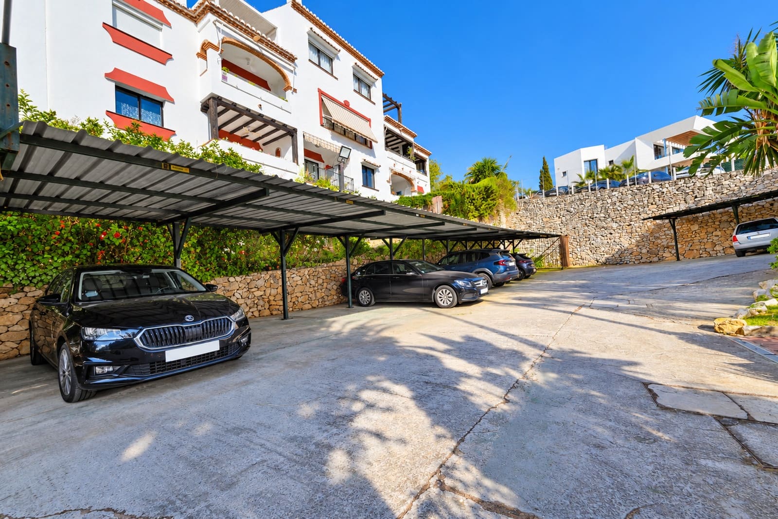 2 soverom Penthouse til salgs i Marbella med svømmebasseng garasje - € 390 000 (Ref: 10154501)