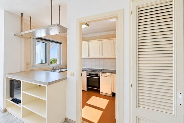 2 soverom Penthouse til salgs i Marbella med svømmebasseng garasje - € 390 000 (Ref: 10154501)