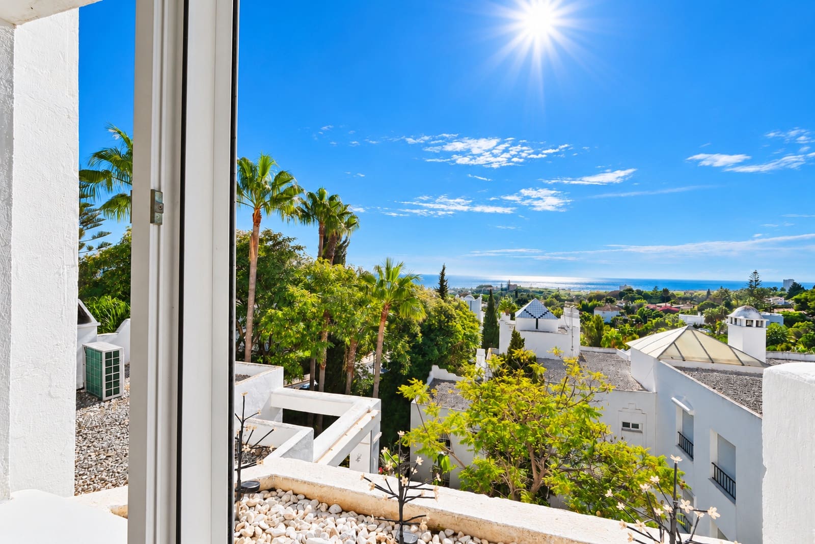 2 soverom Penthouse til salgs i Marbella med svømmebasseng garasje - € 390 000 (Ref: 10154501)