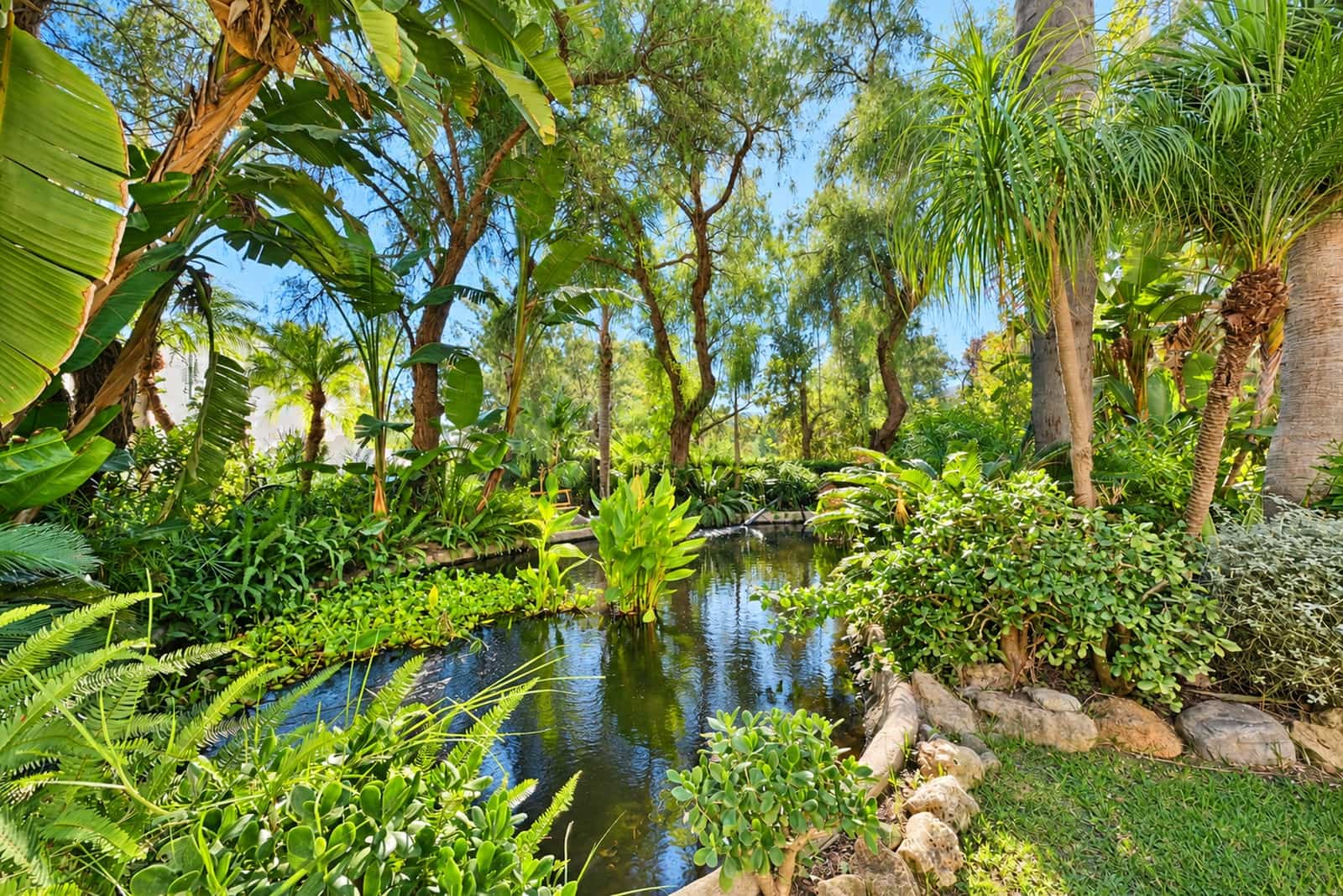 2 soverom Penthouse til salgs i Marbella med svømmebasseng garasje - € 390 000 (Ref: 10154501)