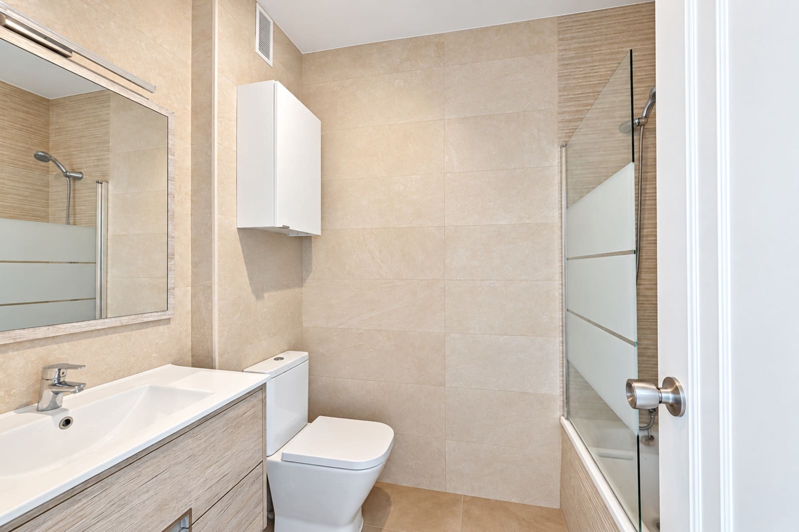 2 slaapkamer Huis te koop in Calahonda met zwembad - € 675.000 (Ref: 10157082)