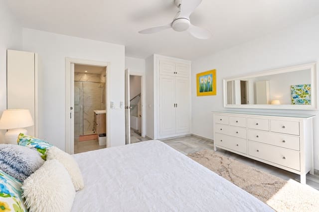 2 slaapkamer Huis te koop in Calahonda, Mijas met zwembad - € 675.000 (Ref: 10157082)