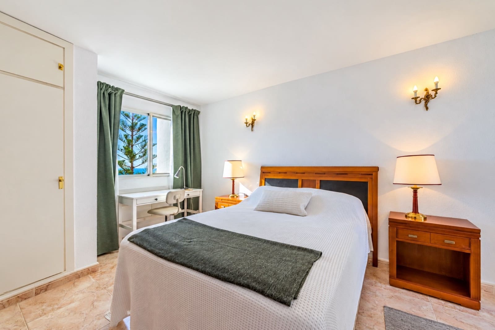3 Zimmer Penthouse zu verkaufen in Calahonda mit Pool Garage - 435.000 € (Ref: 10158844)