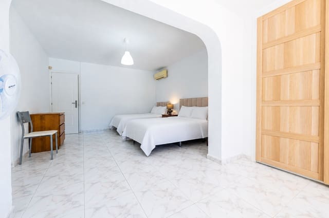 4 soverom Villa til salgs i Riviera del Sol, Mijas med svømmebasseng garasje - € 995 000 (Ref: 10160802)