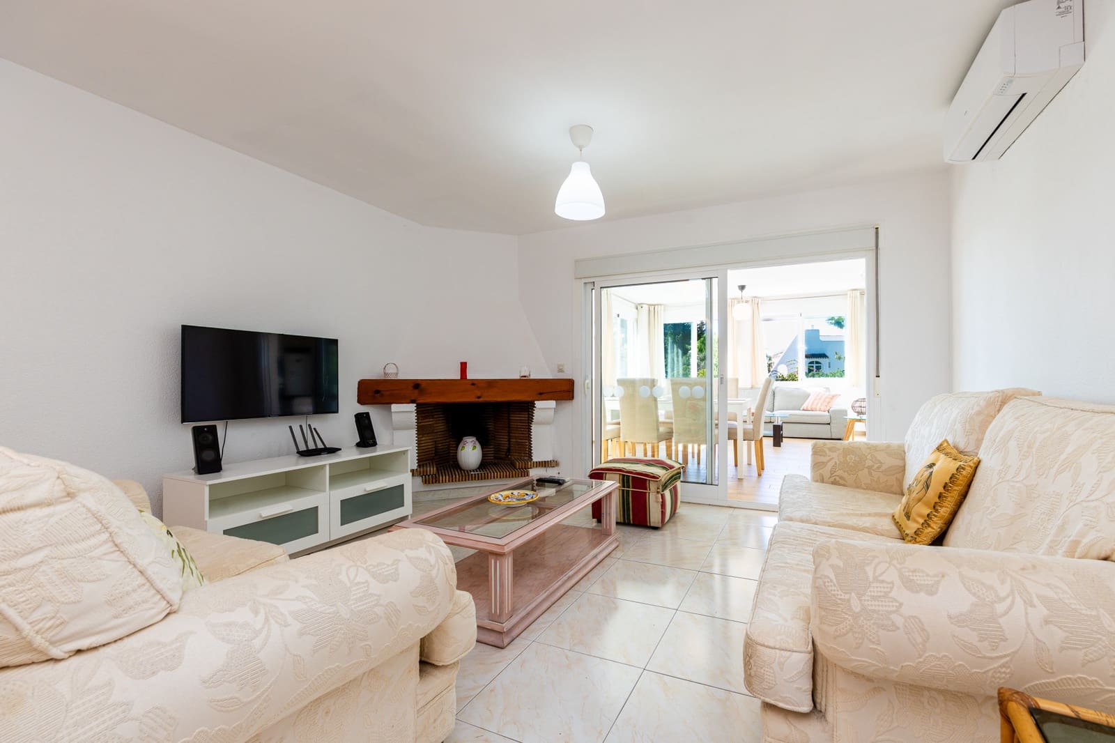 4 soverom Villa til salgs i Riviera del Sol med svømmebasseng garasje - € 995 000 (Ref: 10160802)