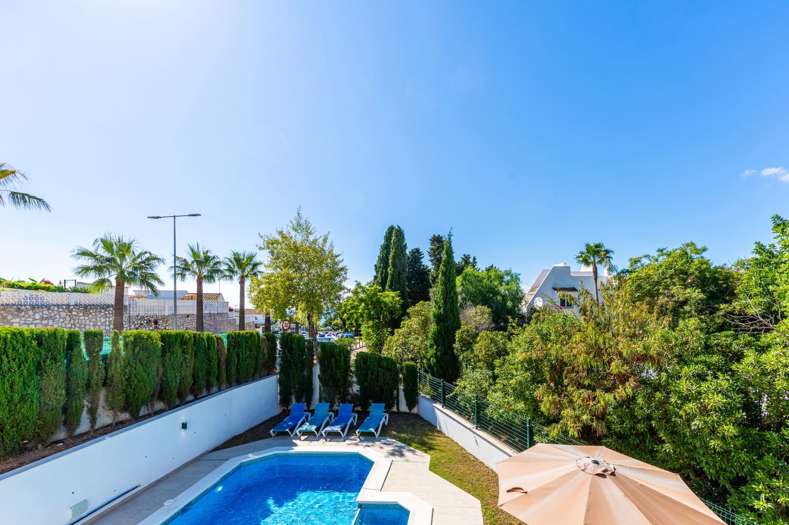 4 soverom Villa til salgs i Riviera del Sol med svømmebasseng garasje - € 995 000 (Ref: 10160802)
