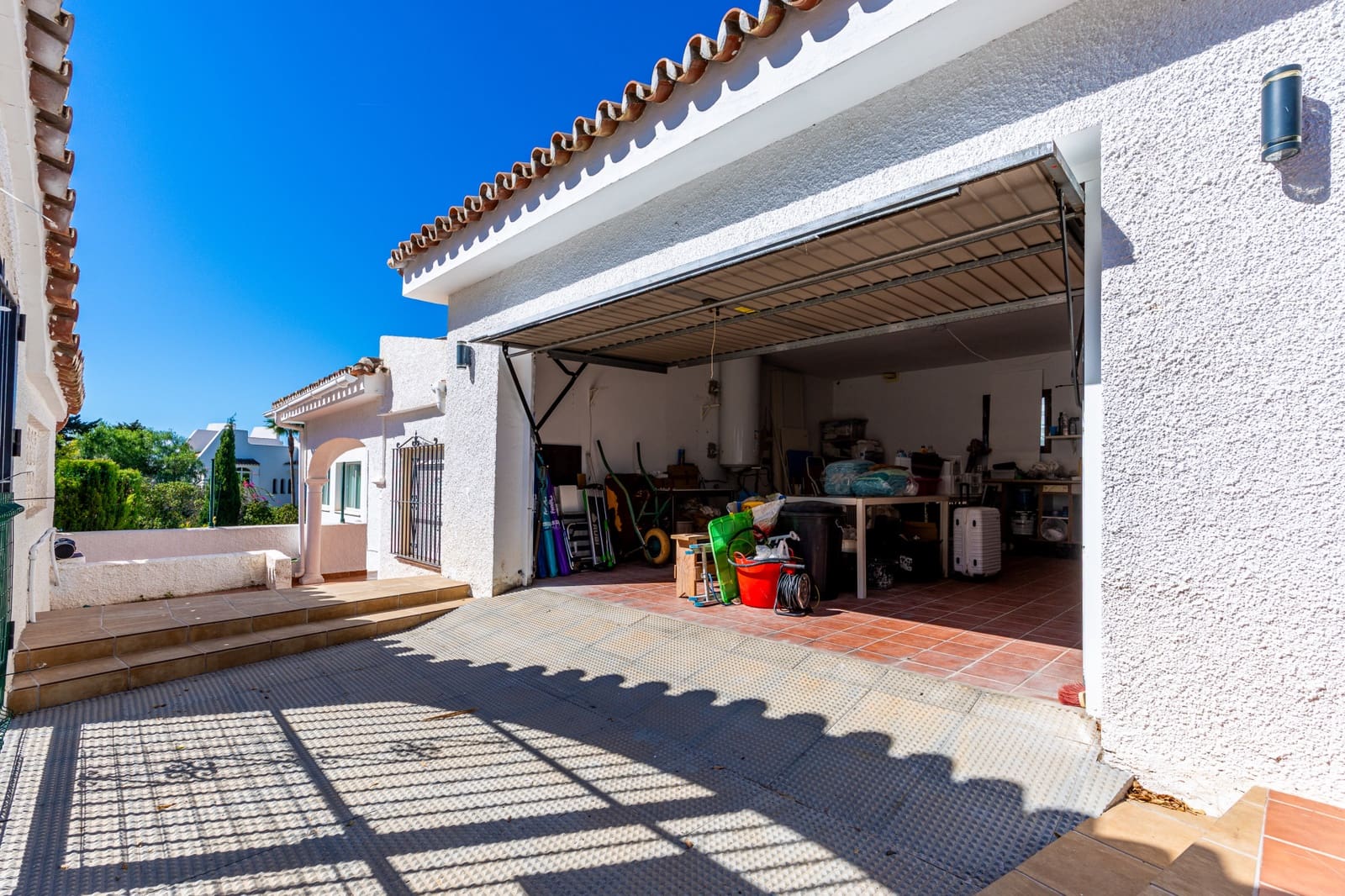 4 soverom Villa til salgs i Riviera del Sol med svømmebasseng garasje - € 995 000 (Ref: 10160802)
