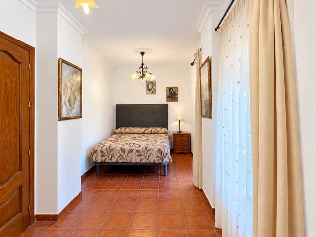 2 soverom Leilighet til salgs i Fuengirola med svømmebasseng garasje - € 320 000 (Ref: 10160803)