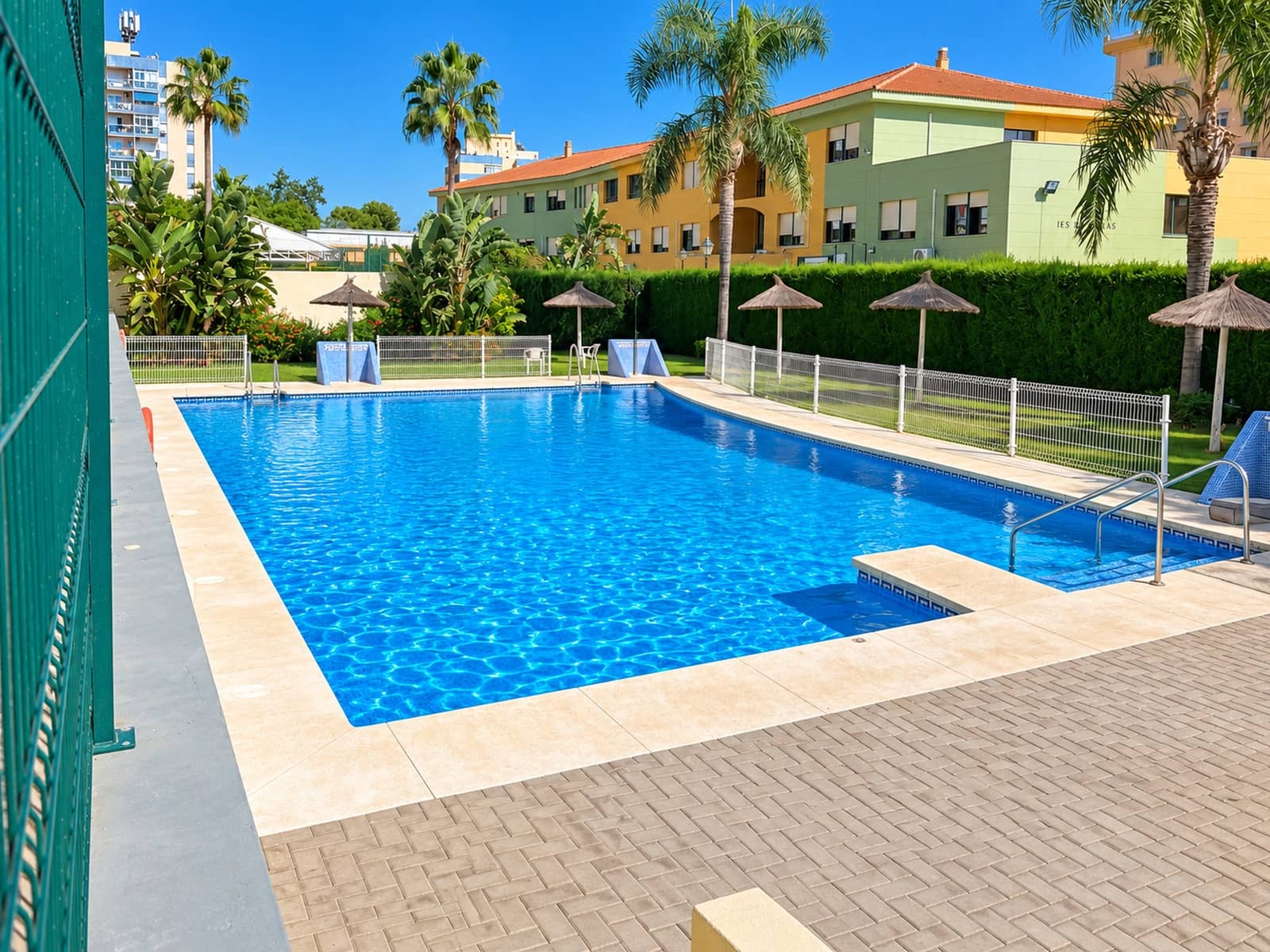 2 quarto Apartamento para venda em Fuengirola com piscina garagem - 320 000 € (Ref: 10160803)