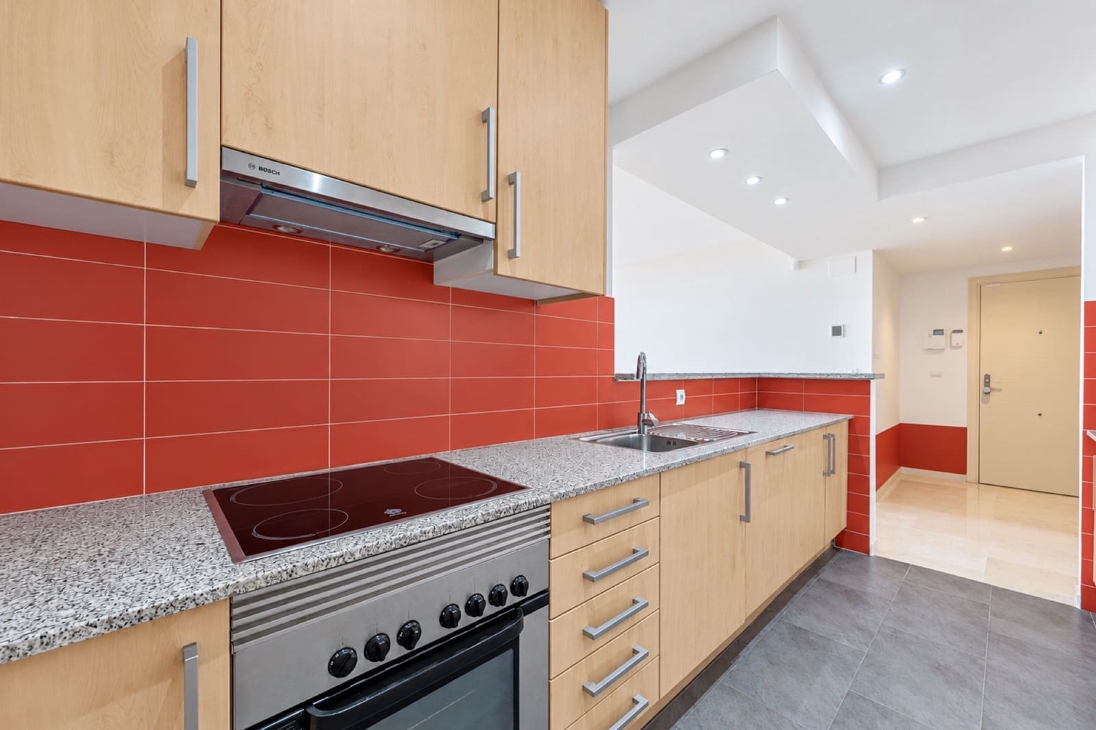 2 bedroom Apartment for sale in Calahonda with pool garage - € 349,000 (Ref: 10162077)
