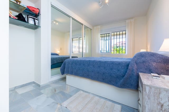 2 soveværelse Lejlighed til salg i La Cala de Mijas, Mijas med swimmingpool garage - € 499.000 (Ref: 10163997)