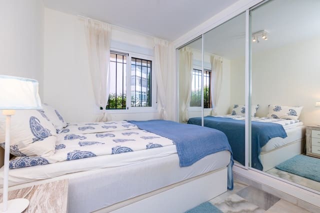 2 soveværelse Lejlighed til salg i La Cala de Mijas, Mijas med swimmingpool garage - € 499.000 (Ref: 10163997)
