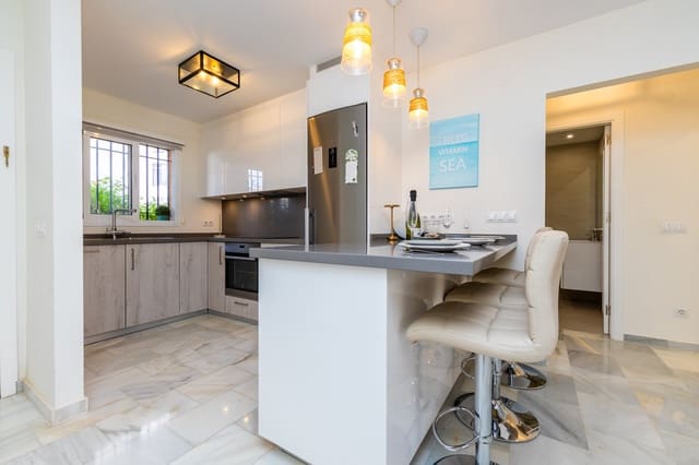 2 soveværelse Lejlighed til salg i La Cala de Mijas, Mijas med swimmingpool garage - € 499.000 (Ref: 10163997)