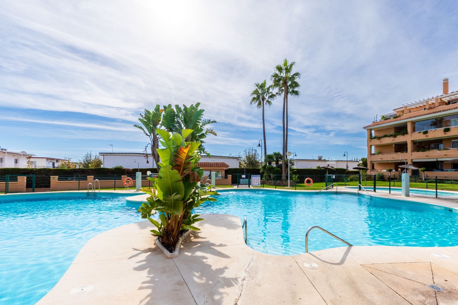 2 soveværelse Lejlighed til salg i La Cala de Mijas med swimmingpool garage - € 499.000 (Ref: 10163997)