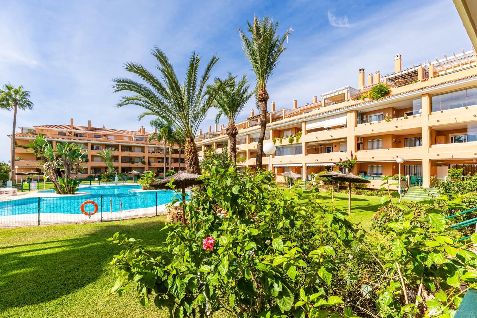 2 soveværelse Lejlighed til salg i La Cala de Mijas med swimmingpool garage - € 499.000 (Ref: 10163997)