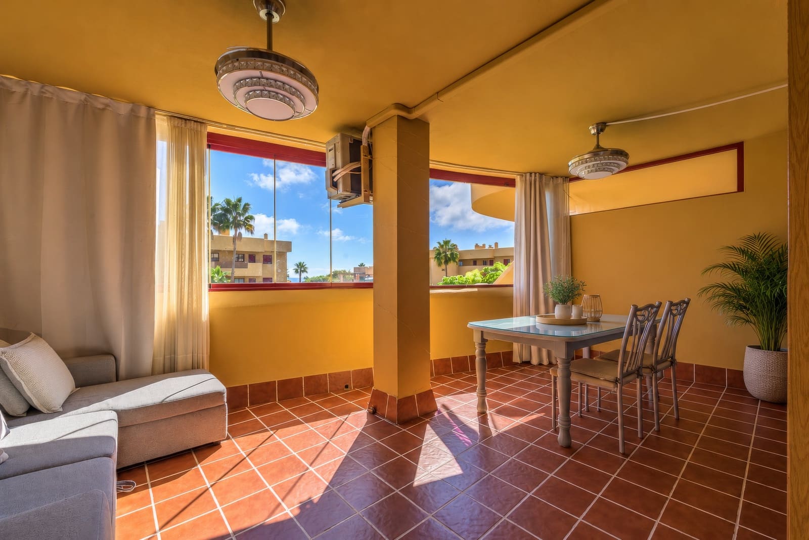 1 slaapkamer Appartement te koop in La Cala de Mijas met zwembad garage - € 300.000 (Ref: 10165955)