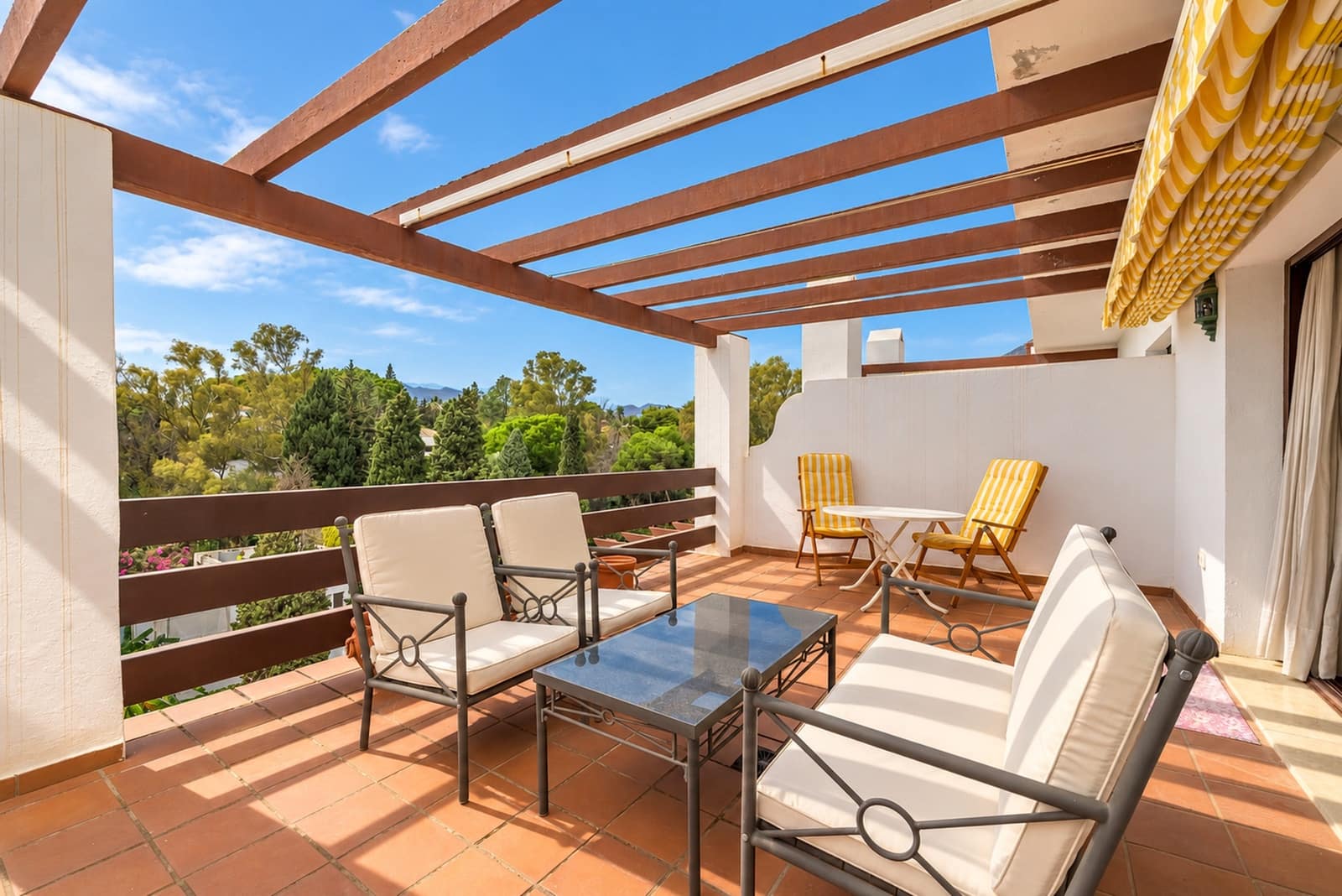 3 soveværelse Lejlighed til salg i Marbella med swimmingpool garage - € 650.000 (Ref: 10168014)