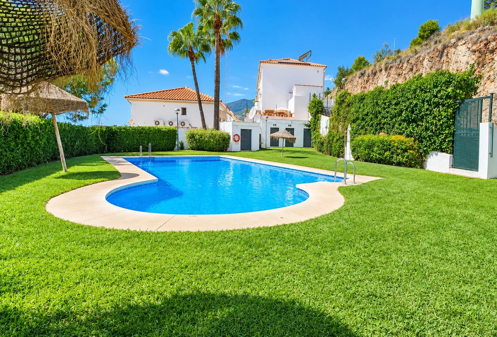 3 soveværelse Byhus til salg i Benalmadena med swimmingpool garage - € 474.000 (Ref: 10170417)