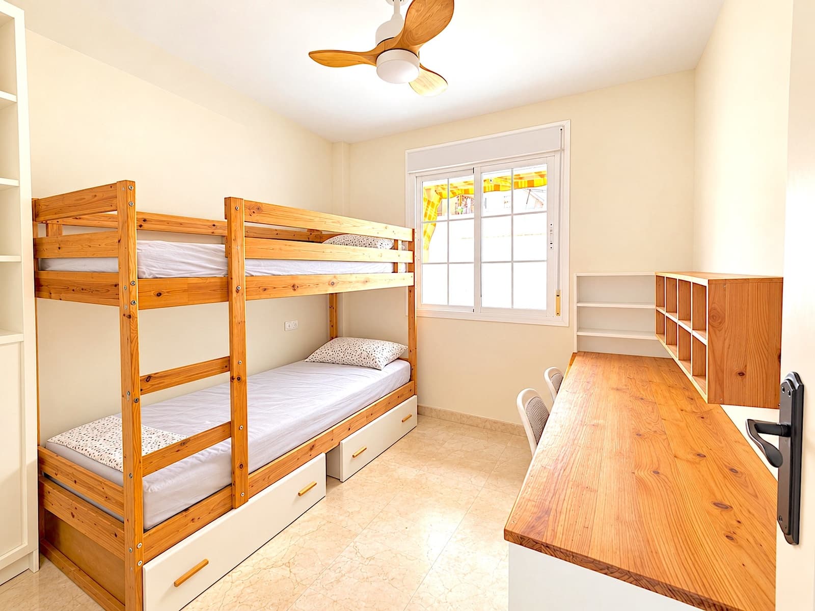 3 soveværelse Byhus til salg i Benalmadena med swimmingpool garage - € 474.000 (Ref: 10170417)