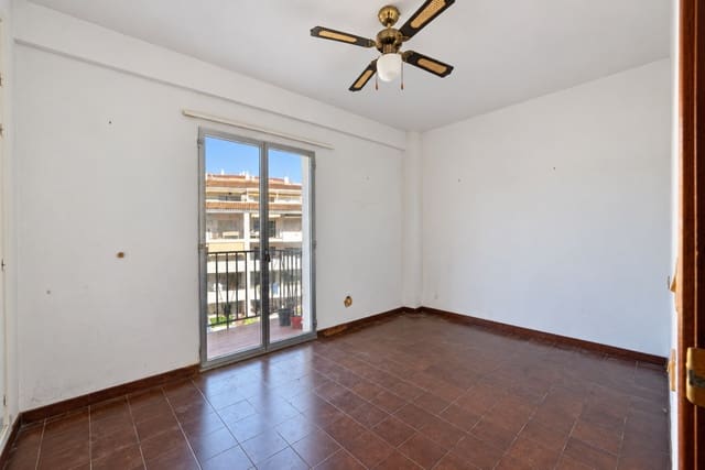 Apartamento de 2 habitaciones en Calahonda, Mijas en venta con piscina - 240.000 € (Ref: 10173075)