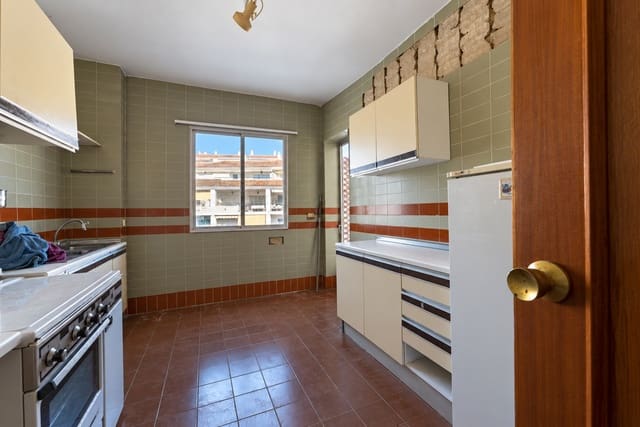 Apartamento de 2 habitaciones en Calahonda, Mijas en venta con piscina - 240.000 € (Ref: 10173075)