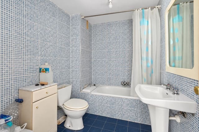 Apartamento de 2 habitaciones en Calahonda, Mijas en venta con piscina - 240.000 € (Ref: 10173075)