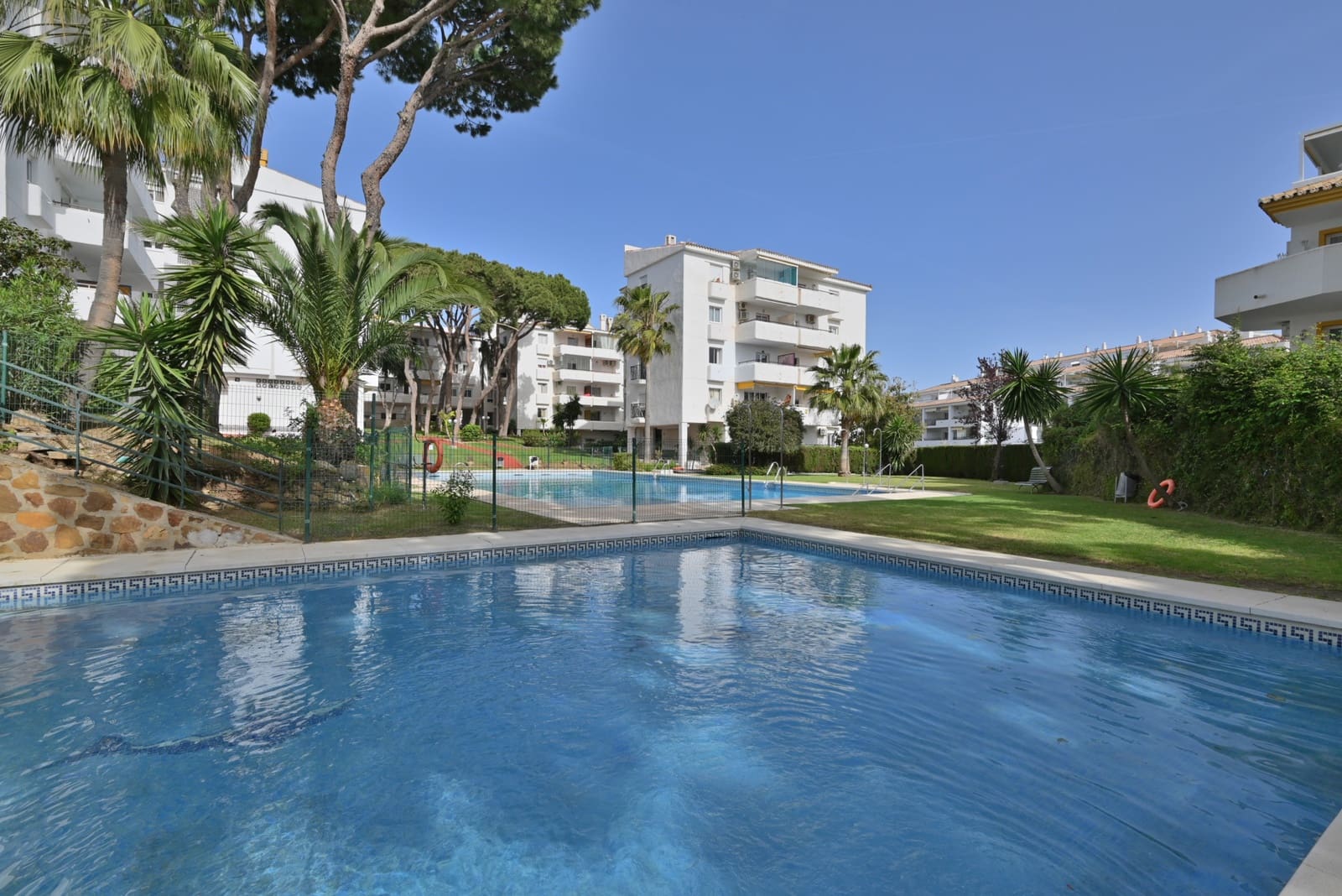 3 soveværelse Lejlighed til salg i Calahonda med swimmingpool - € 265.000 (Ref: 10173076)