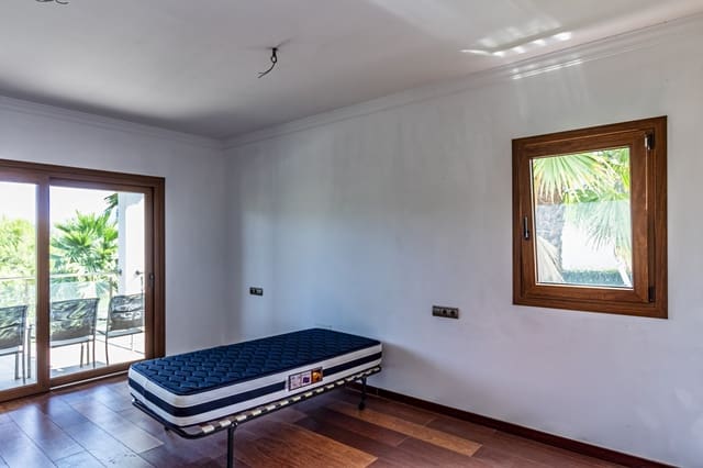 4 slaapkamer Villa te koop in Mijas Costa, Mijas met zwembad garage - € 1.350.000 (Ref: 7919095)