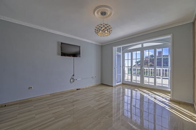 4 soverom Penthouse til salgs i Fuengirola med svømmebasseng garasje - € 1 275 000 (Ref: 7919129)