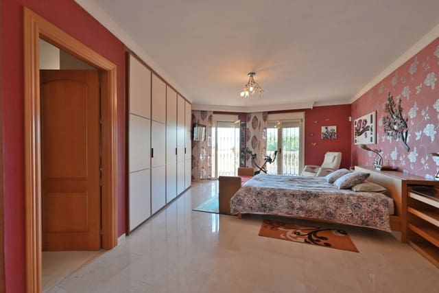 5 soverom Villa til salgs i Torremolinos med svømmebasseng garasje - € 1 545 000 (Ref: 7919142)