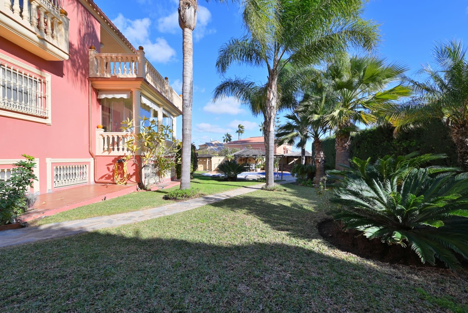 5 soveværelse Villa til salg i Torremolinos med swimmingpool garage - € 1.545.000 (Ref: 7919142)