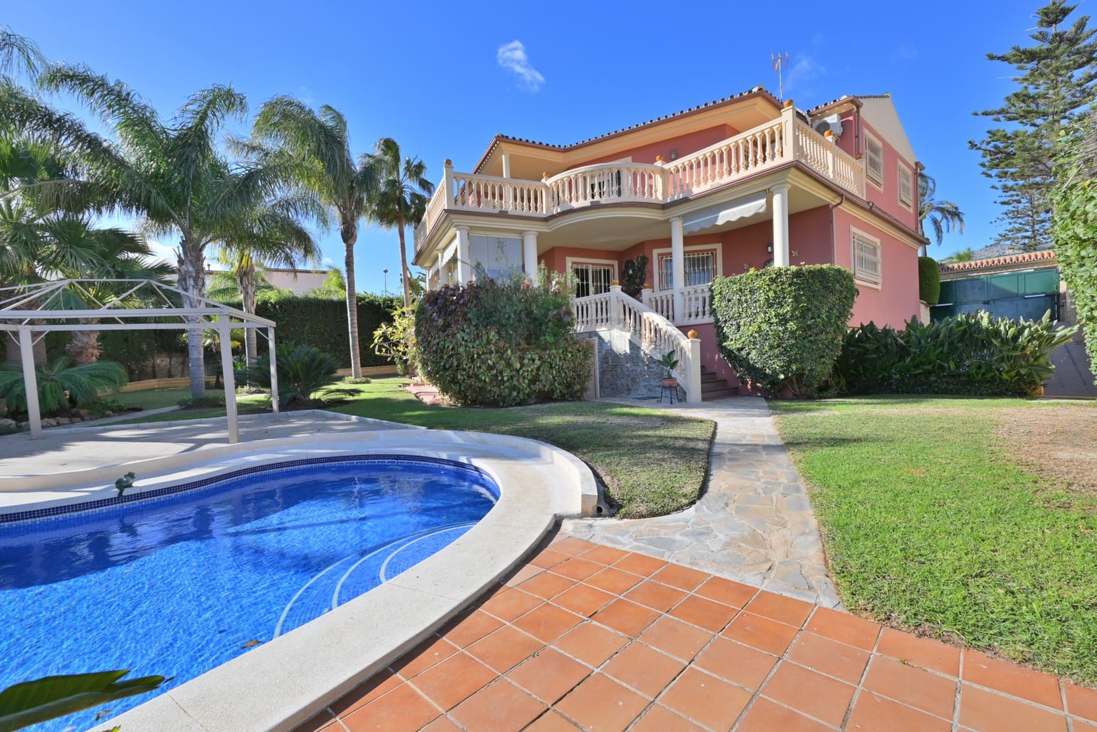 5 soveværelse Villa til salg i Torremolinos med swimmingpool garage - € 1.545.000 (Ref: 7919142)
