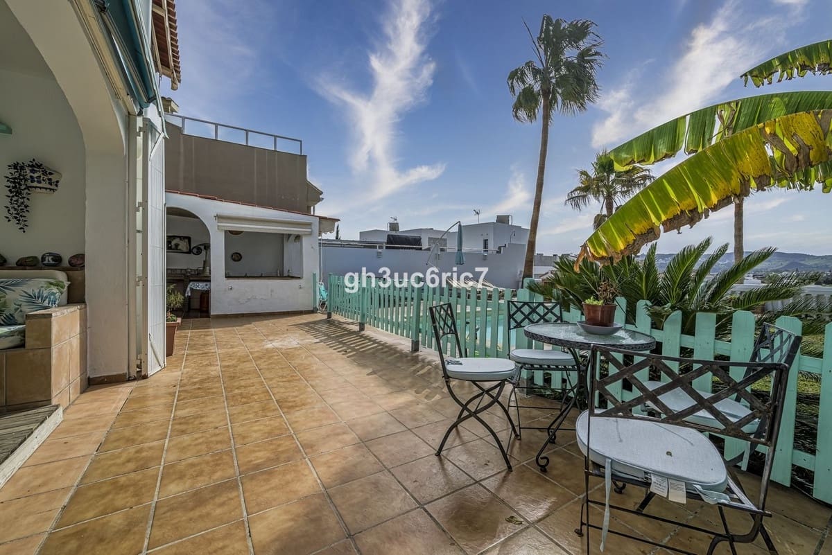 5 sypialnia Willa na sprzedaż w Mijas Costa z basenem garażem - 680 000 € (Ref: 7919149)