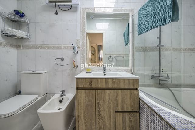 5 sypialnia Willa na sprzedaż w Mijas Costa, Mijas z basenem garażem - 680 000 € (Ref: 7919149)