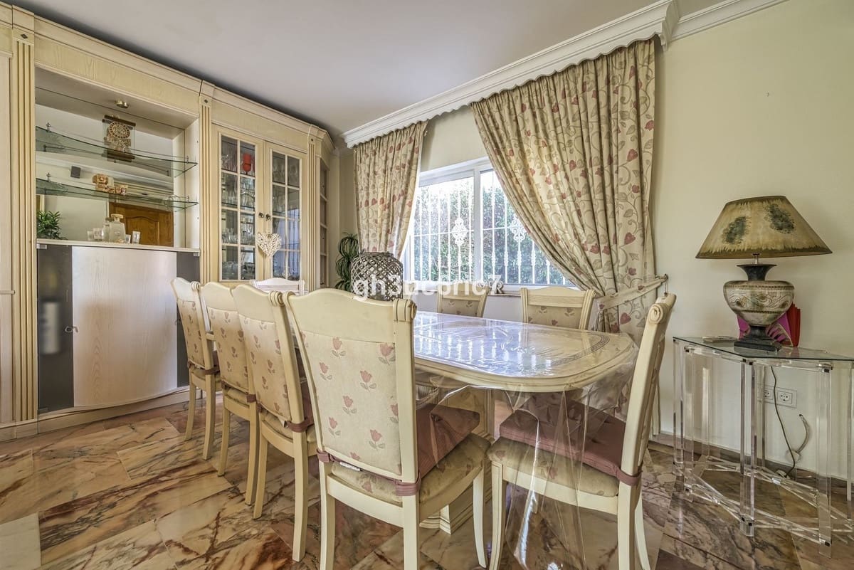 5 sypialnia Willa na sprzedaż w Mijas Costa z basenem garażem - 680 000 € (Ref: 7919149)