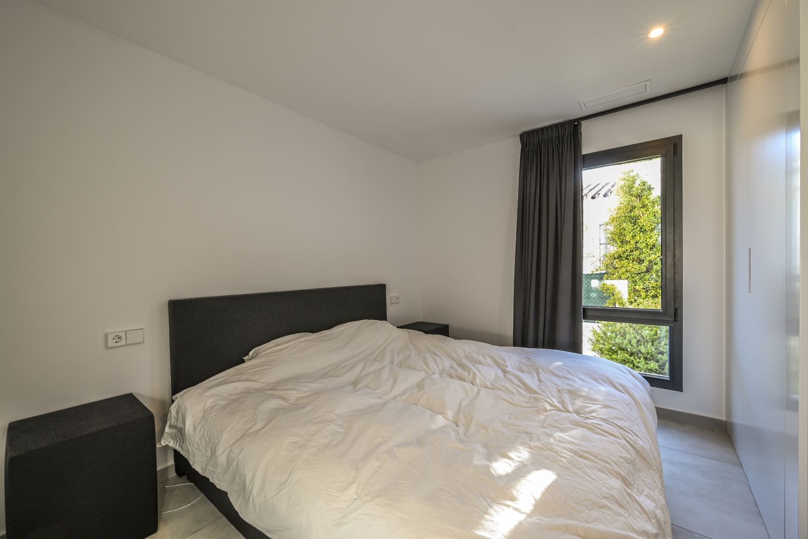 5 bedroom Villa for sale in La Cala de Mijas with pool garage - € 1,450,000 (Ref: 7919157)